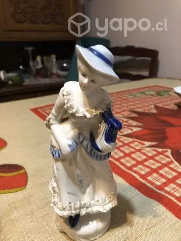 Figura loza china - señora antigua