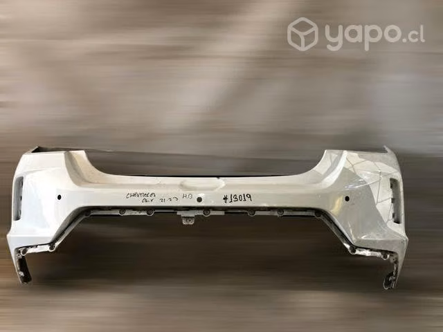 Parachoque trasero Chevrolet onix hb 2021 2023