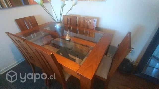 Mesa de comedor con 6 sillas