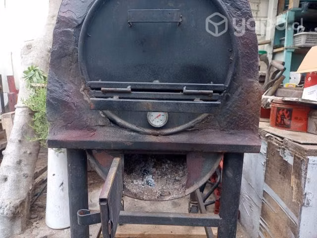 Horno de piedra usado en buen estado