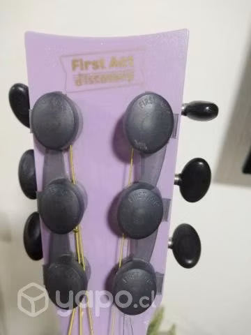 Guitarra morada Marca Discovery First Act - Imagen 6