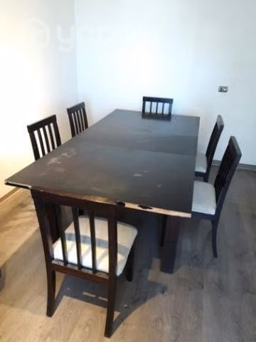 Mesa de comedor, madera sólida