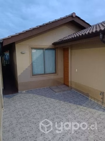 Hermosa Casa de 3D con amplio Jardin.