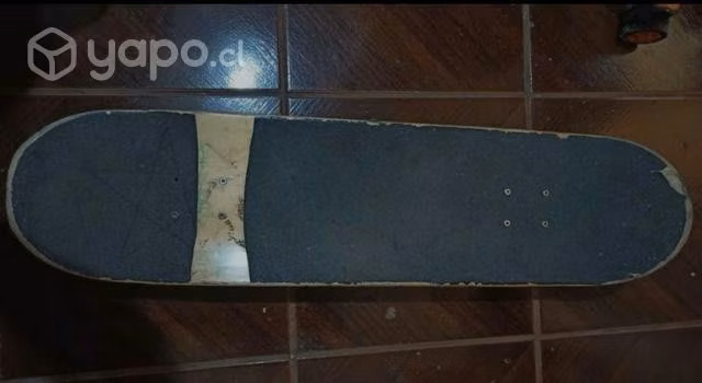 Skate talla 8.125 con su herramienta T