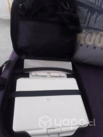 Vendo Dvd portátil LG - Imagen 2