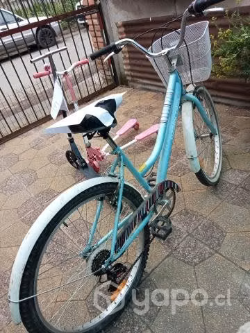 bicicleta de mujer y scooter