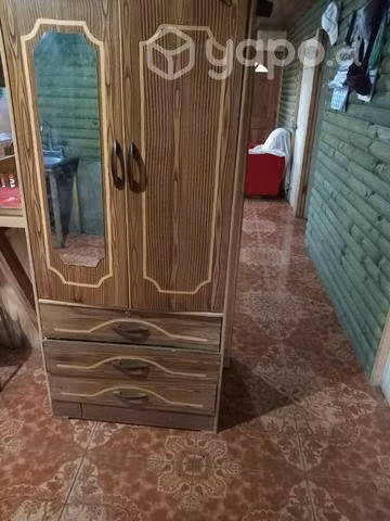 Hermoso ropero
