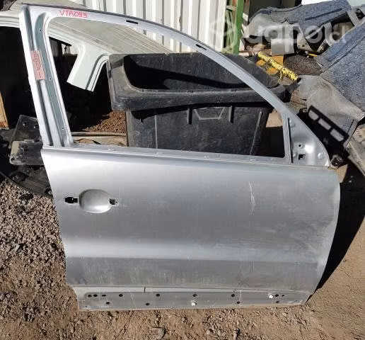 Puerta Delanter Der Detalle (VTA099) VW Tiguan TSI