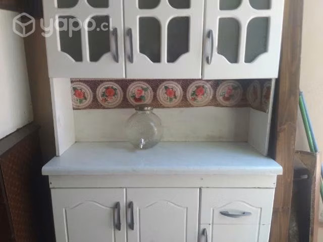 Mueble de cocina en buen estado