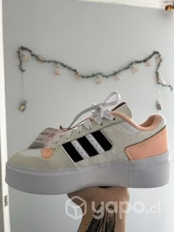 Zapatillas adidas HelloKitty - Imagen 3