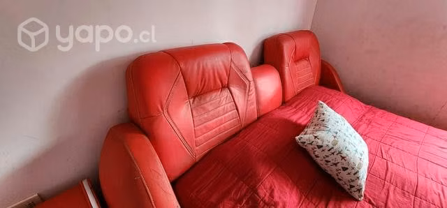 Cama auto King con colchón seminuevo