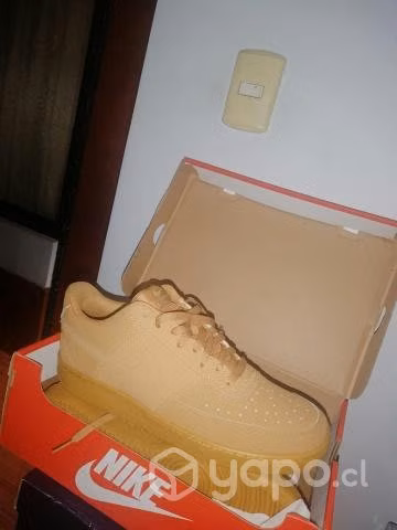 Nike Court Vision Low Camel
