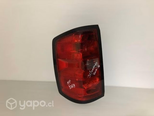 Foco trasero lh chevrolet silverado 2017-2018