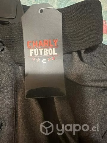 Polera deportiva marca Charly - Imagen 3