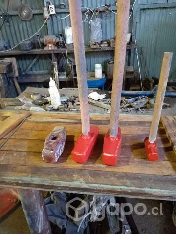 Mazos de fierro de 12 lb y 2 lb
