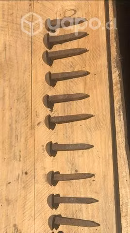 Clavos antiguos.