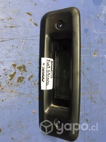 Farol Fiat Strada trekking 2016