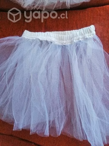 Bellos vestidos y falsos de huasita