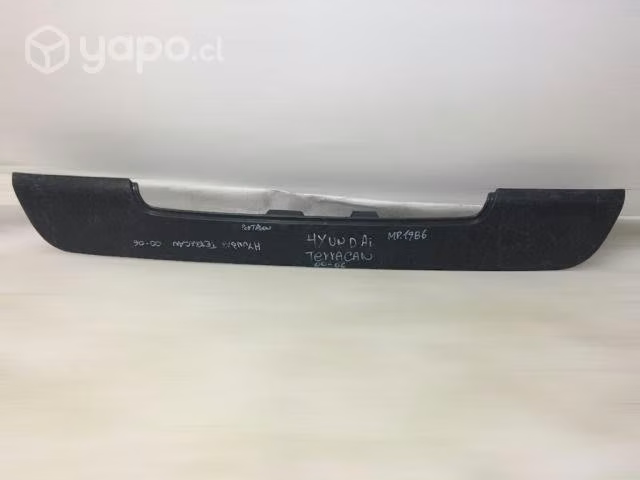 Moldura de portalon hyundai terracan 2000-2006