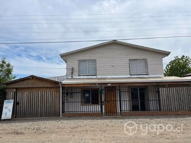 Se vende propiedad con dos casas en pueblo seco
