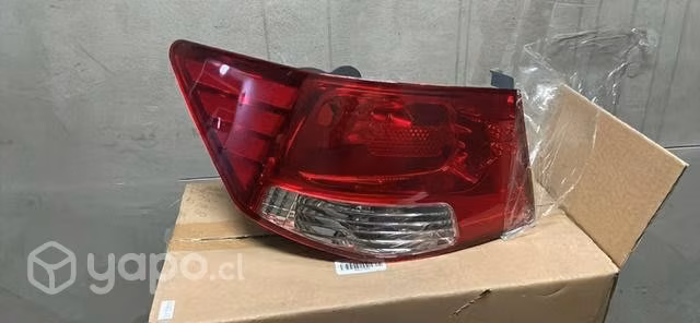 Farol trasero Kia Cerato 2010 al 2012