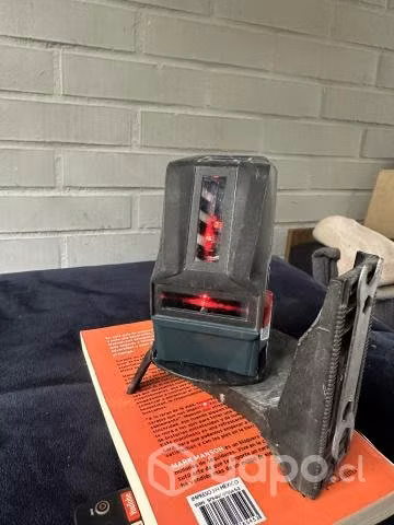 Nivel laser Bosch con plomada