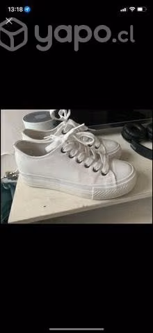 Zapatillas blancas cuerina - Imagen 1