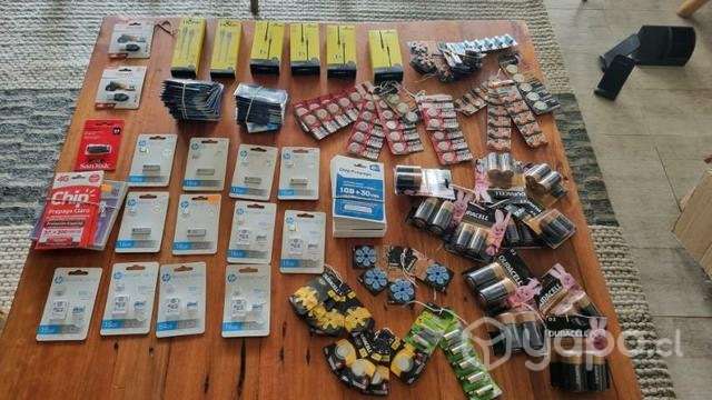 Lote accesorios tecnológicos nuevos - Imagen 3