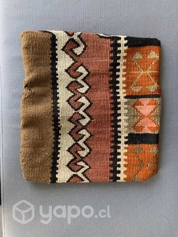 Funda Cojin de lana rústica. Hay 2 disponibles. - Imagen 2