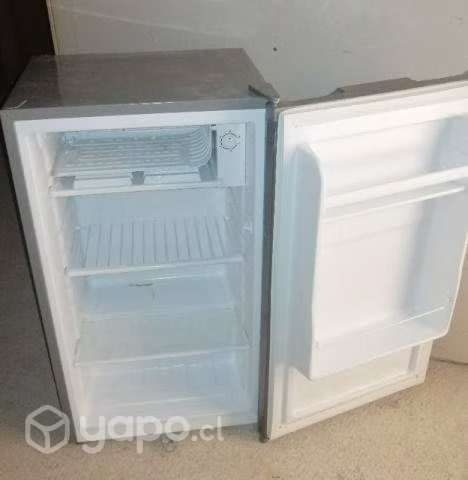 cama y frigo bar para repuesto - Imagen 5