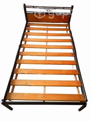 Cama metálica de 1.5 Plazas usada