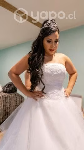 Vestido de novia incluye velo de 6 metros y guante