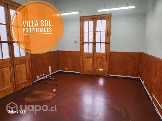 En Arica arriendo oficinas frente plaza - Imagen 2