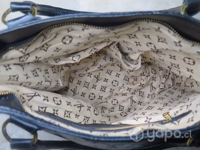 Cartera LOUIS VUITTON de CUERO Negro Poco Uso