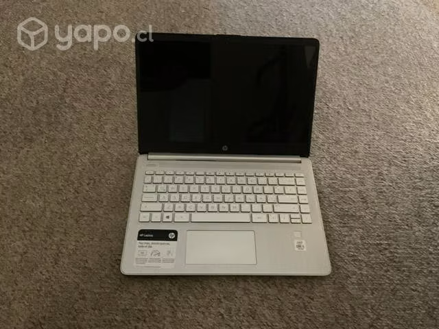 Computador HP + cable de carga