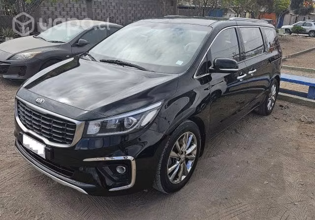 Grand carnival 2019 diésel automática zona franca