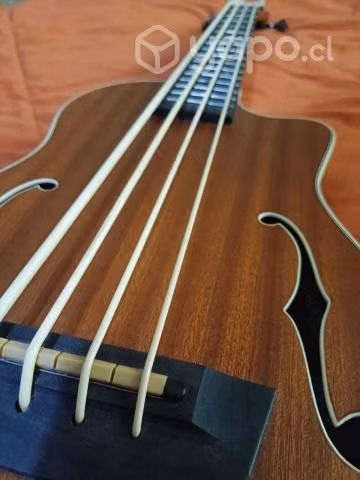 Ubass Kala Journeyman Mahogany c/ Funda