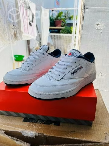 Reebok como nuevas,club 85!!!