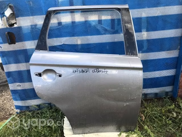 Puerta trasera derecha Mitsubishi Outlander
