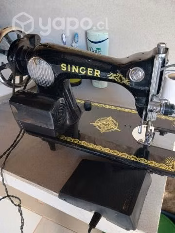 Maquina Singer con su pedalera