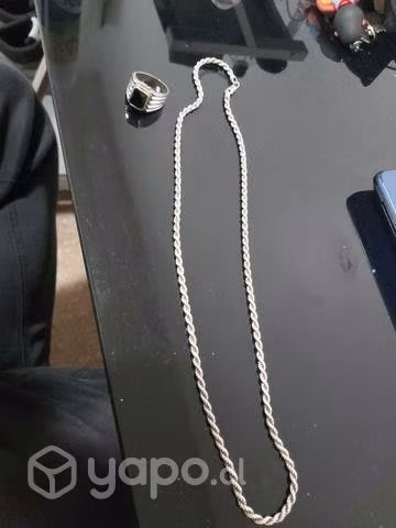Anillo y cadena de plata italiana