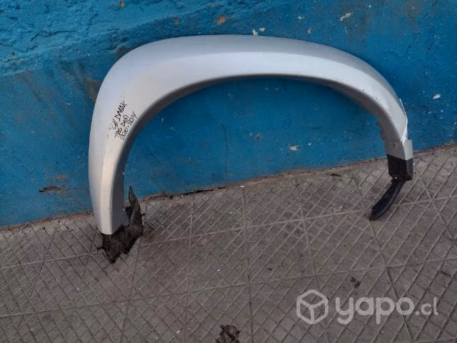 Moldura tras der Chevrolet dmax 2010-2014