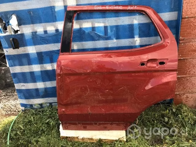 Puerta trasera izquierda Ford Explorer