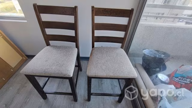 Hermoso Juego de comedor de madera con vinera