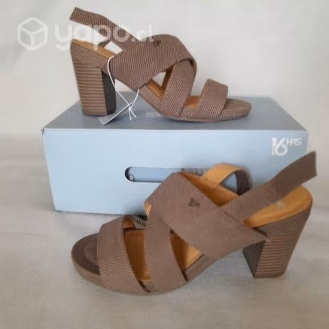 Sandalia de Cuero Marca 16 Horas