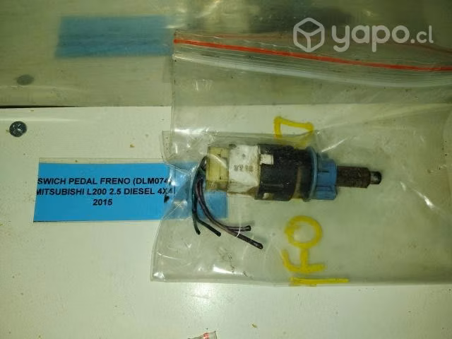 Swich Pedal Freno (DLM074) Mitsubishi L200 2.5 Die