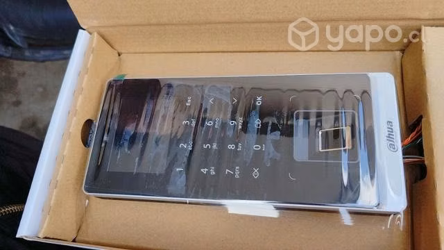 Control de Acceso Autónomo con Lector de Huellas D
