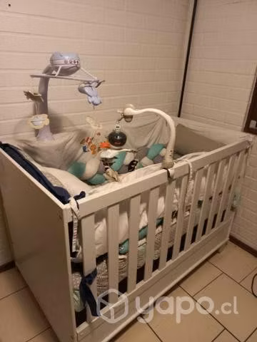 Hermosa Cuna con accesorios