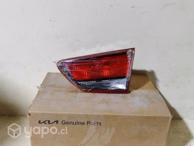 Foco Kia Rio 4 sedán /m01jrgd