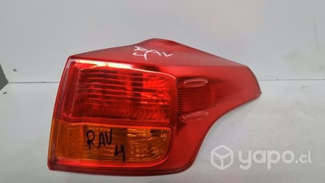 Foco Toyota rav4 dmg la cisterna 02.45